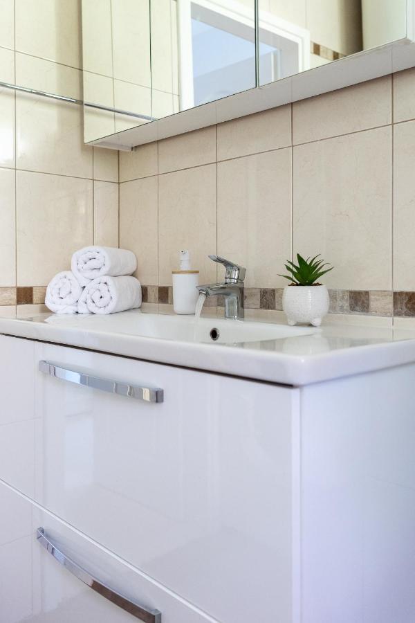 Sunspot Apartment - Beautiful View With Big Garden, Free Parking, Central Dubrovnik Kültér fotó